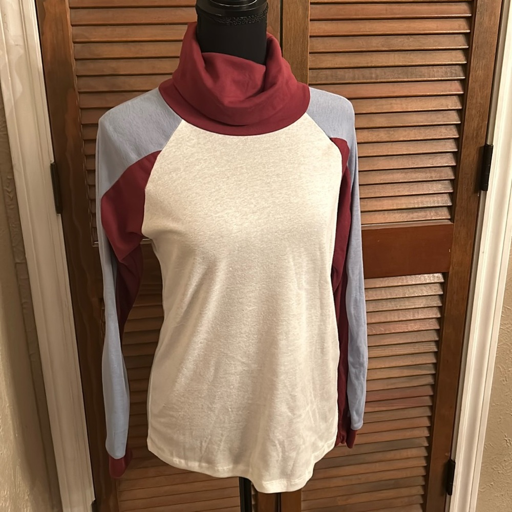 CAMP Collection Turtleneck Retro Blue/burgundy